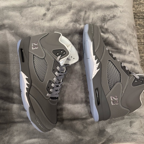 Jordan 5 retro wolf grey